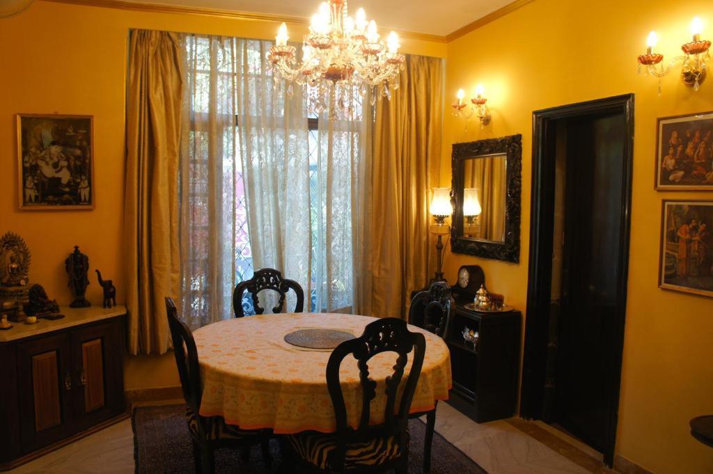 Sirohi House Нью-Дели Номер фото